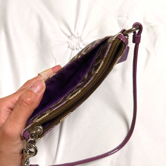 COACH Wristlet - Picture 5 of 6